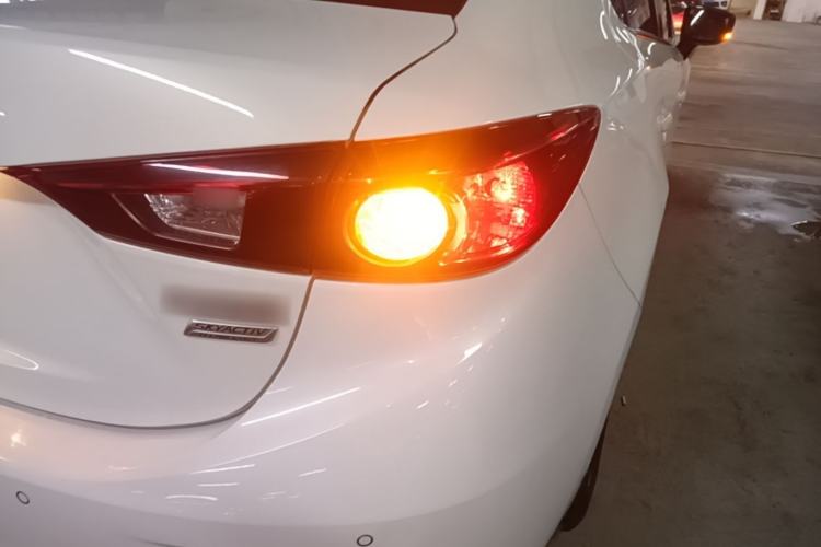Used Mazda 3 Axela 2019 Cloud-Controlled Version Sedan 1.5L Automatic Comfort Trim China V Standard Right Rear Taillight