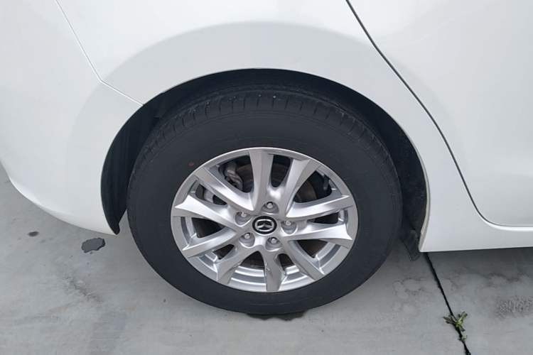 Used Mazda 3 Axela 2019 Cloud-Controlled Version Hatchback 1.5L Automatic Comfort Model Emission Standard China V Right Rear Wheel Hub