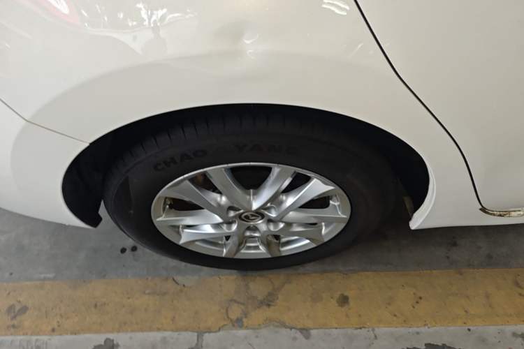 Used Mazda 3 Axela 2019 Cloud-Controlled Version Sedan 1.5L Automatic Comfort Trim China VI Standard Right Rear Wheel Hub