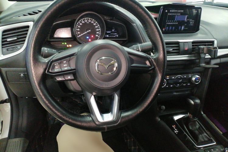 Used Mazda 3 Axela 2019 Cloud-Controlled Version Sedan 1.5L Automatic Luxury Trim China V Standard Steering Wheel