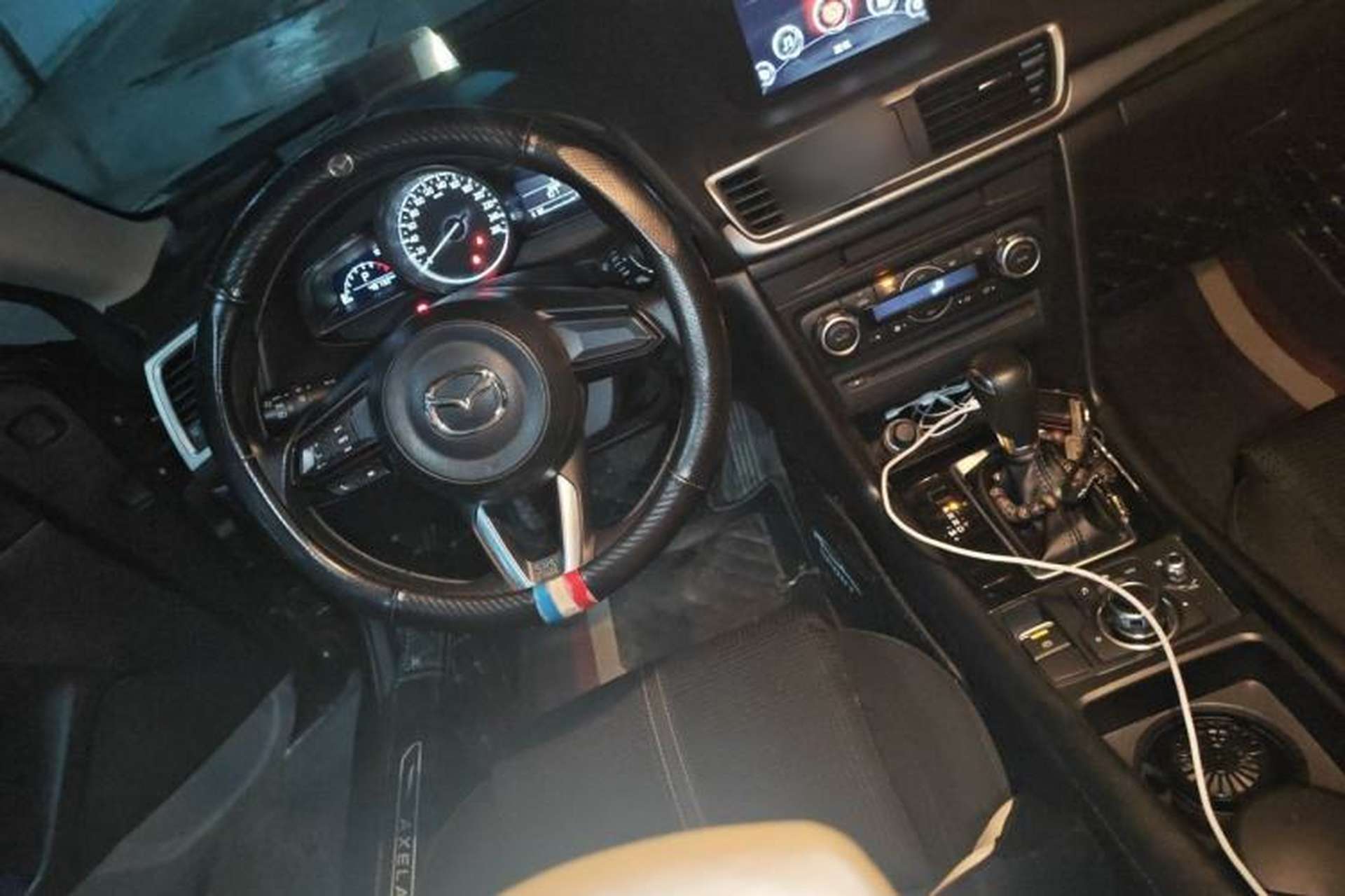 Used Mazda 3 Axela 2019 Cloud-Controlled Sedan 1.5L Automatic Luxury Model China VI Standard Steering Wheel