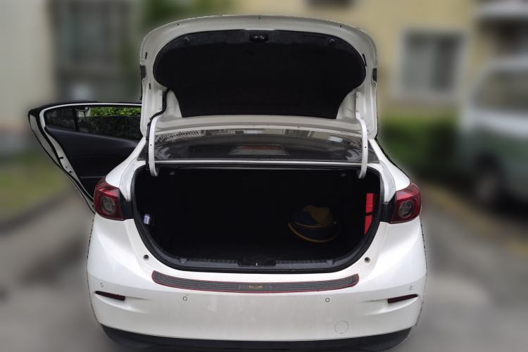 Used Mazda 3 Axela 2019 Cloud-Controlled Version Sedan 1.5L Automatic Luxury Trim China V Standard Trunk