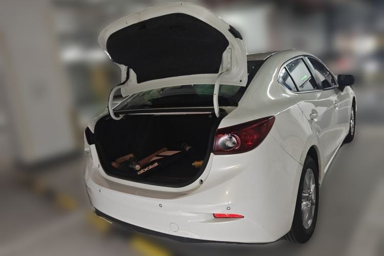 Used Mazda 3 Axela 2019 Cloud-Controlled Version Sedan 1.5L Automatic Comfort Trim China VI Standard Trunk