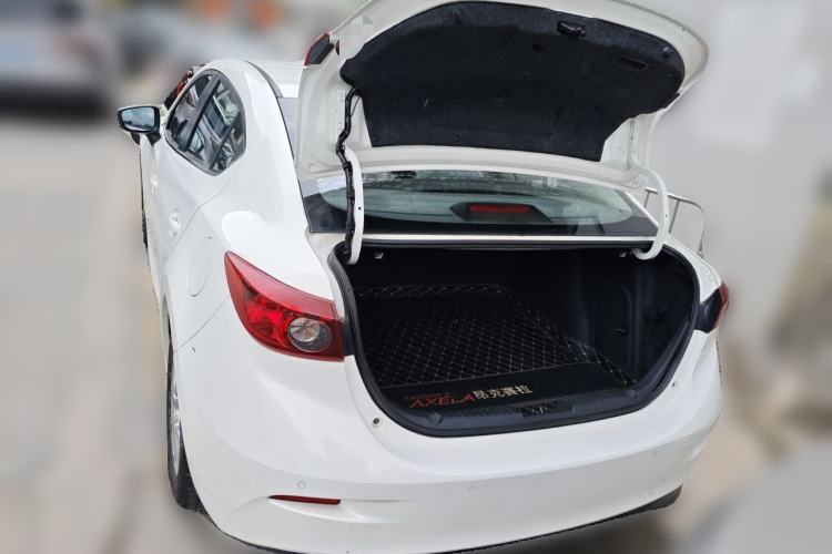 Used Mazda 3 Axela 2019 Cloud-Controlled Version Sedan 1.5L Automatic Comfort Trim China VI Standard Trunk