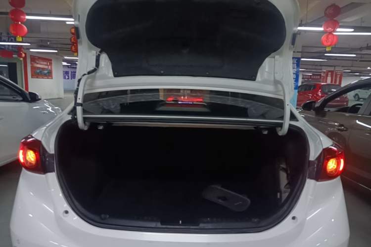Used Mazda 3 Axela 2019 Cloud-Controlled Version Sedan 1.5L Automatic Comfort Trim China V Standard Trunk