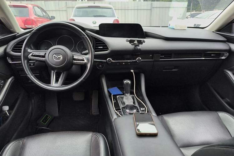 Used Mazda 3 Axela 2020 2.0L Automatic Zhiya Edition Center Console