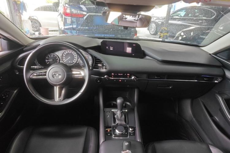 Used Mazda 3 Axela 2020 2.0L Automatic ZhiXuan Edition Center Console