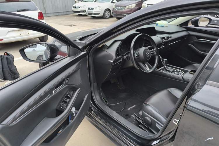 Used Mazda 3 Axela 2020 2.0L Automatic Zhiya Edition Driver Seat