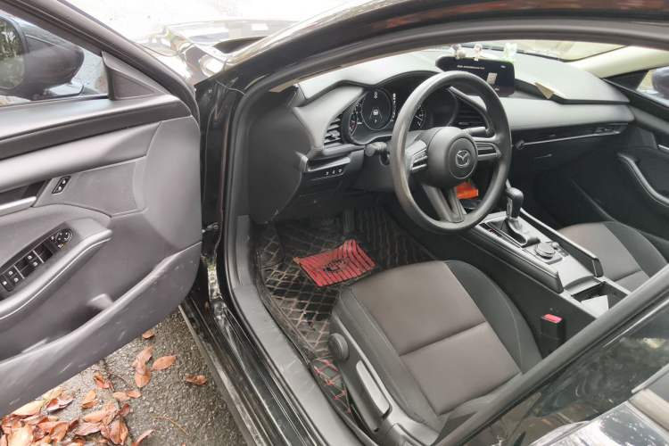 Used Mazda 3 Axela 2020 1.5L Automatic Zhiyue Sunroof Version Driver Seat