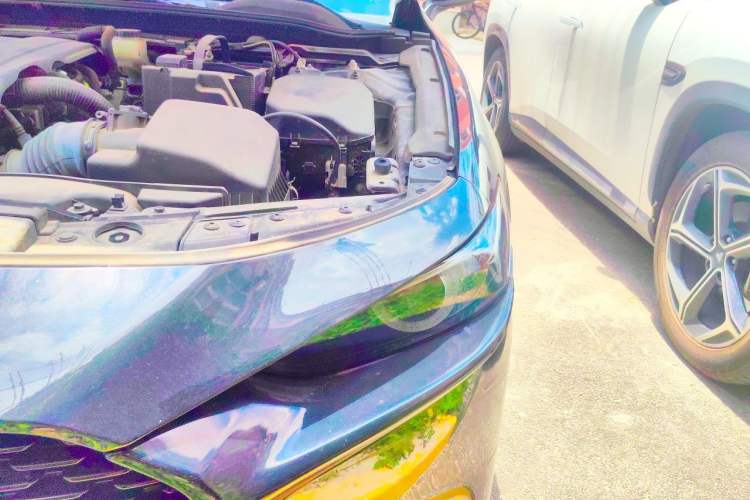 Used Mazda 3 Axela 2020 2.0L Automatic Luxury Version Engine Bay Left