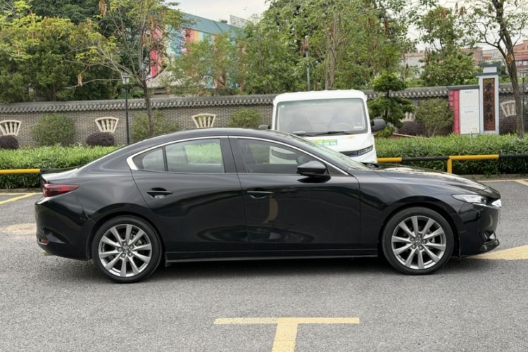 Used Mazda 3 Axela 2020 2.0L Automatic ZhiXuan Edition Exterior 1