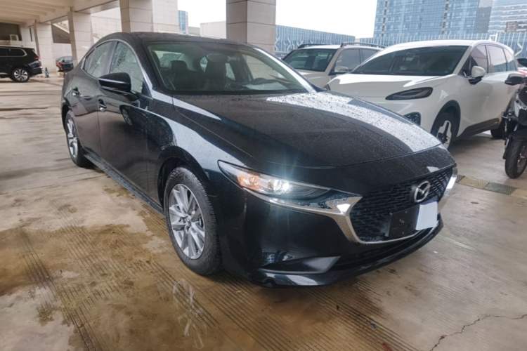 Used Mazda 3 Axela 2020 1.5L Automatic ZhiMei Edition Front Right 45 Deg