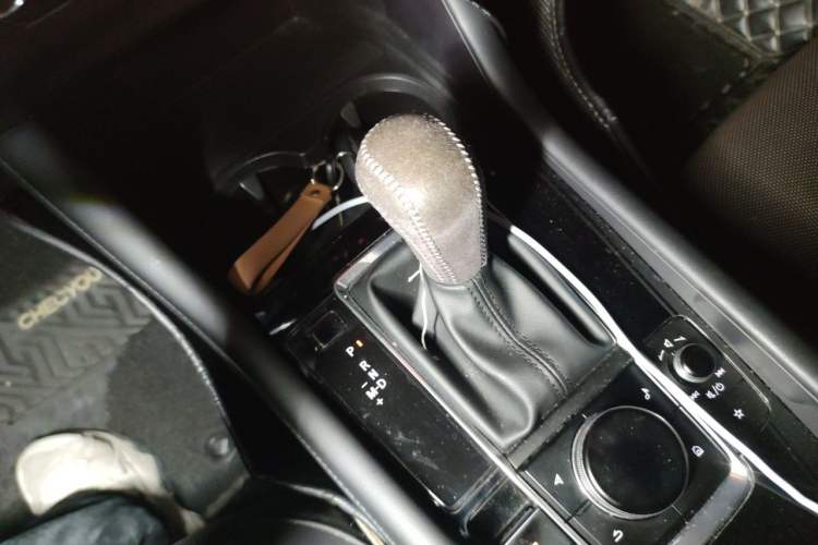 Used Mazda 3 Axela 2020 2.0L Automatic Luxury Version Gear Lever