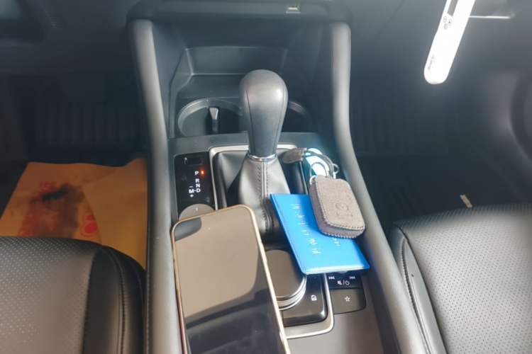 Used Mazda 3 Axela 2020 1.5L Automatic ZhiMei Edition Gear Lever