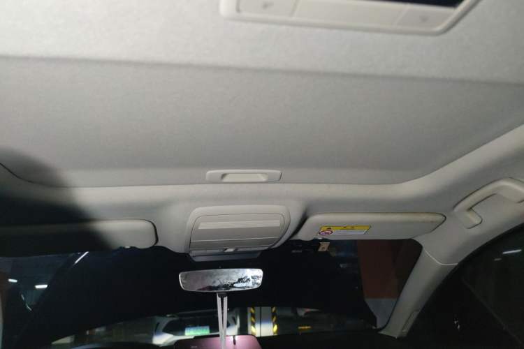 Used Mazda 3 Axela 2020 2.0L Automatic Luxury Version Headliner