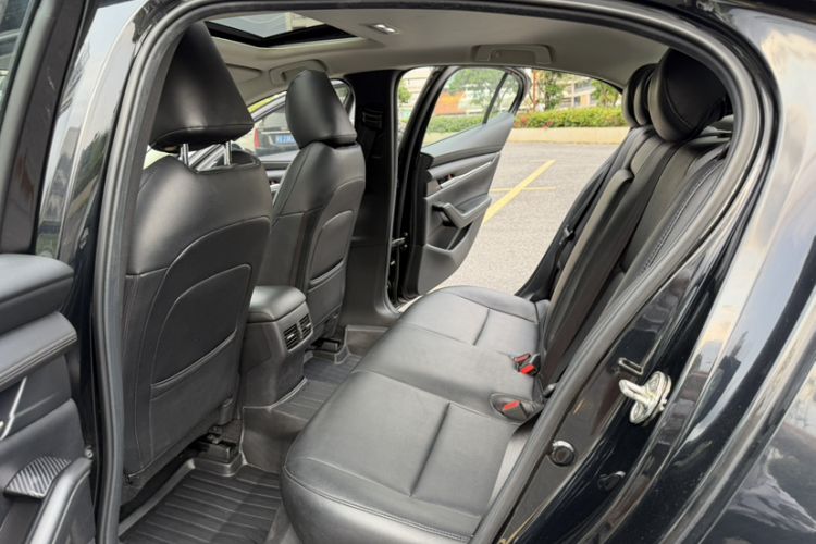 Used Mazda 3 Axela 2020 2.0L Automatic ZhiXuan Edition Interior 3