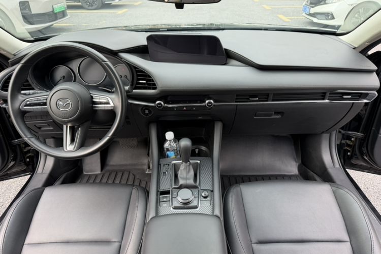 Used Mazda 3 Axela 2020 2.0L Automatic ZhiXuan Edition Interior 4