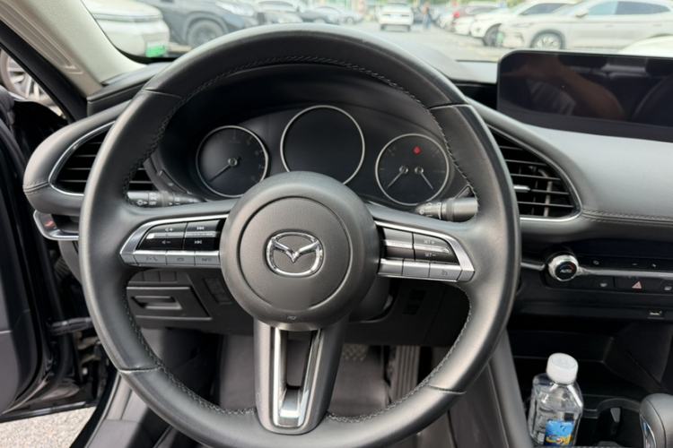 Used Mazda 3 Axela 2020 2.0L Automatic ZhiXuan Edition Interior 5