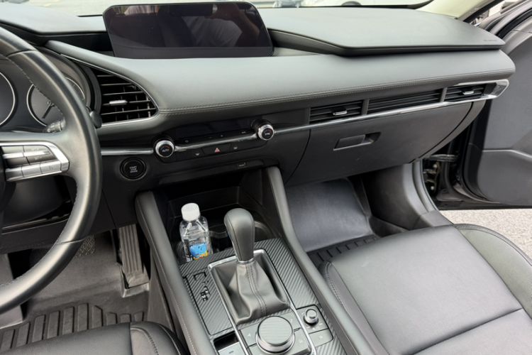 Used Mazda 3 Axela 2020 2.0L Automatic ZhiXuan Edition Interior 6