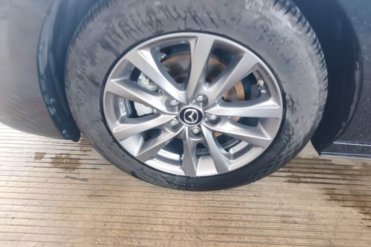 Used Mazda 3 Axela 2020 1.5L Automatic ZhiMei Edition Left Front Wheel Hub