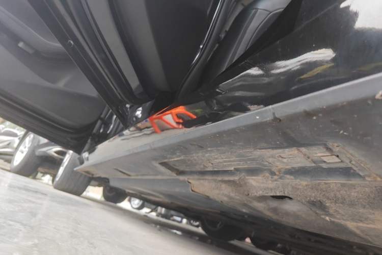 Used Mazda 3 Axela 2020 2.0L Automatic ZhiXuan Edition Left Side Sill