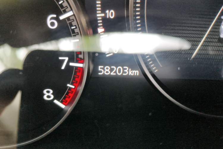 Used Mazda 3 Axela 2020 1.5L Automatic Zhiyue Sunroof Version Odometer Close Up