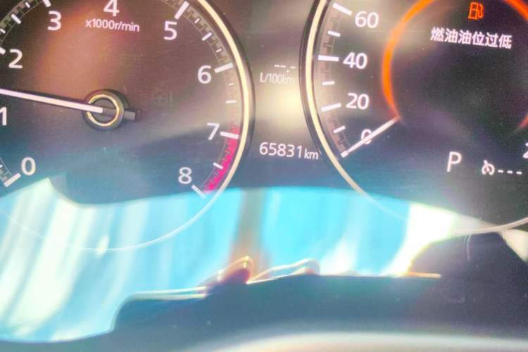 Used Mazda 3 Axela 2020 2.0L Automatic Luxury Version Odometer Close Up