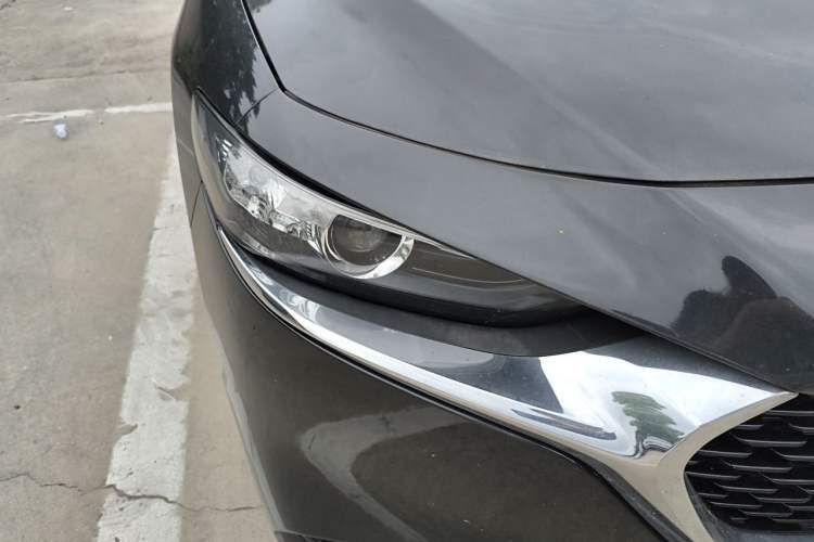 Used Mazda 3 Axela 2020 2.0L Automatic Zhiya Edition Right Front Headlight