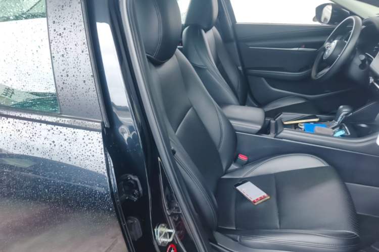 Used Mazda 3 Axela 2020 1.5L Automatic ZhiMei Edition Right Front Seat