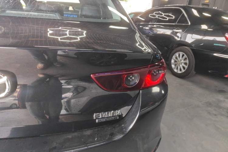 Used Mazda 3 Axela 2020 2.0L Automatic ZhiXuan Edition Right Rear Taillight