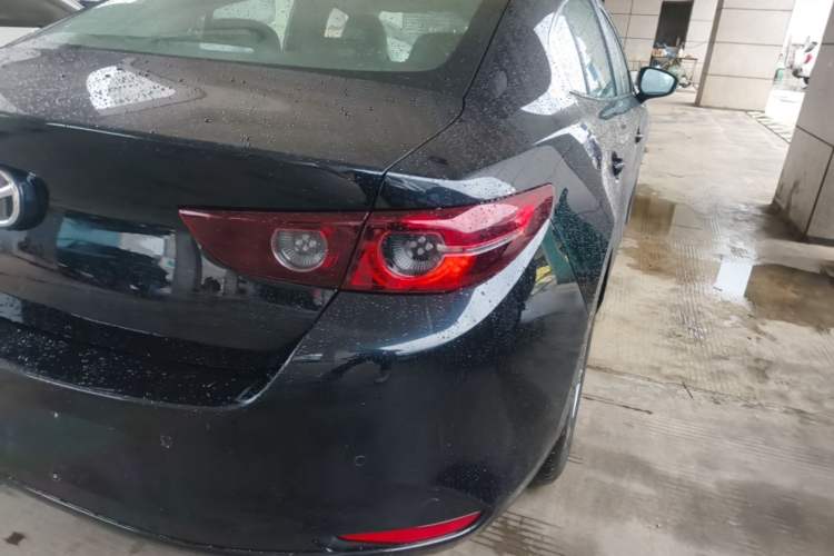Used Mazda 3 Axela 2020 1.5L Automatic ZhiMei Edition Right Rear Taillight
