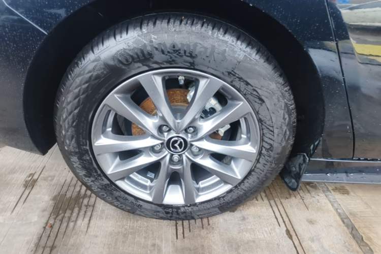 Used Mazda 3 Axela 2020 1.5L Automatic ZhiMei Edition Right Rear Wheel Hub