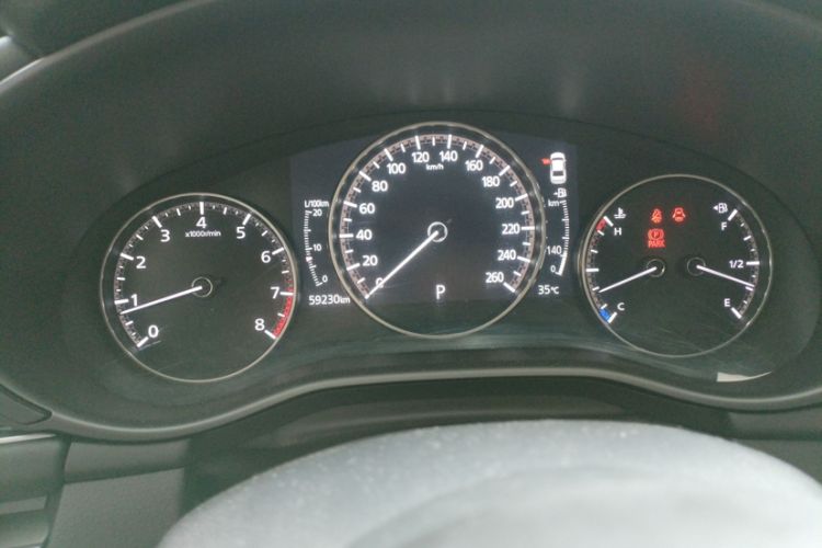 Used Mazda 3 Axela 2020 1.5L Automatic Zhiyue Sunroof Version Odometer Close Up