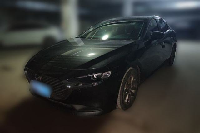 Used Mazda 3 Axela 2020 1.5L Automatic Luxury Version