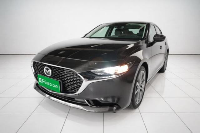 Ojetý Mazda 3 Axela 2020 2.0L Automatic Zhiya Edition