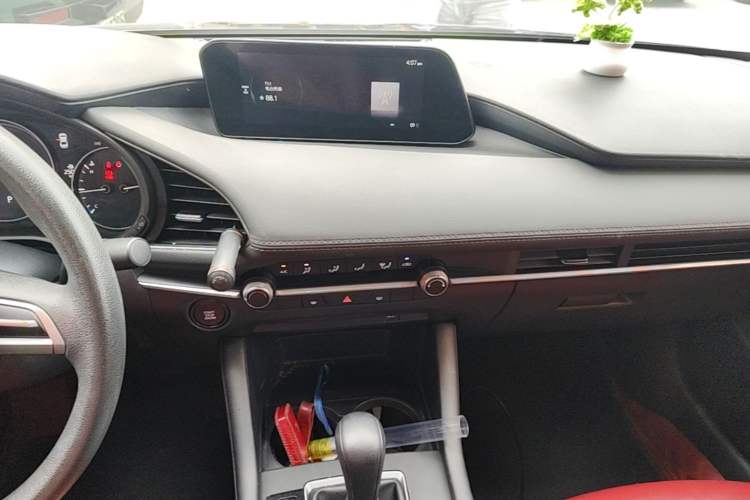 Used Mazda 3 Axela 2020 1.5L Automatic ZhiMei Edition Audio And AC Panel