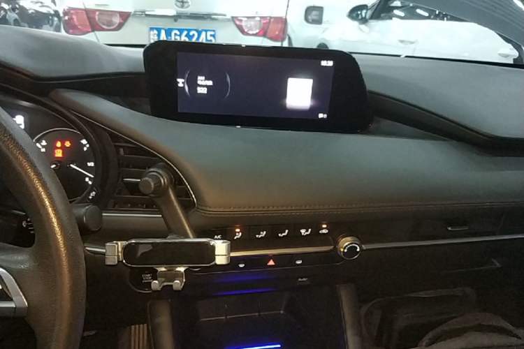 Used Mazda 3 Axela 2020 1.5L Automatic ZhiMei Edition Audio And AC Panel