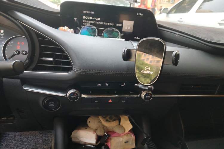 Used Mazda 3 Axela 2020 2.0L Automatic Zhiya Edition Audio And AC Panel