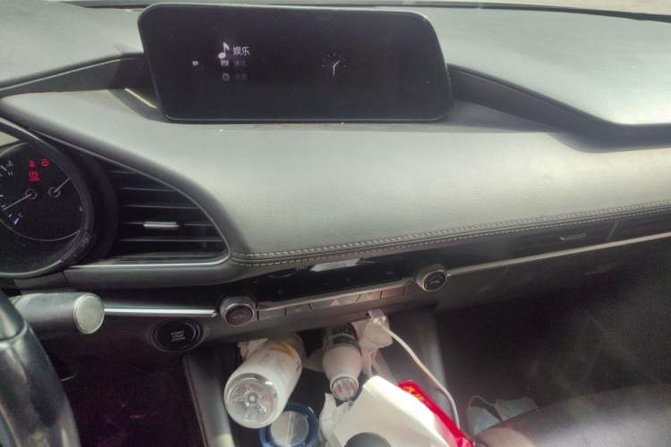 Used Mazda 3 Axela 2020 1.5L Automatic Luxury Version Audio And AC Panel