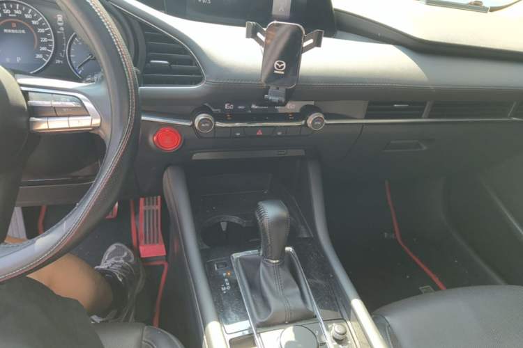 Used Mazda 3 Axela 2020 2.0L Automatic Zhiya Edition Audio And AC Panel