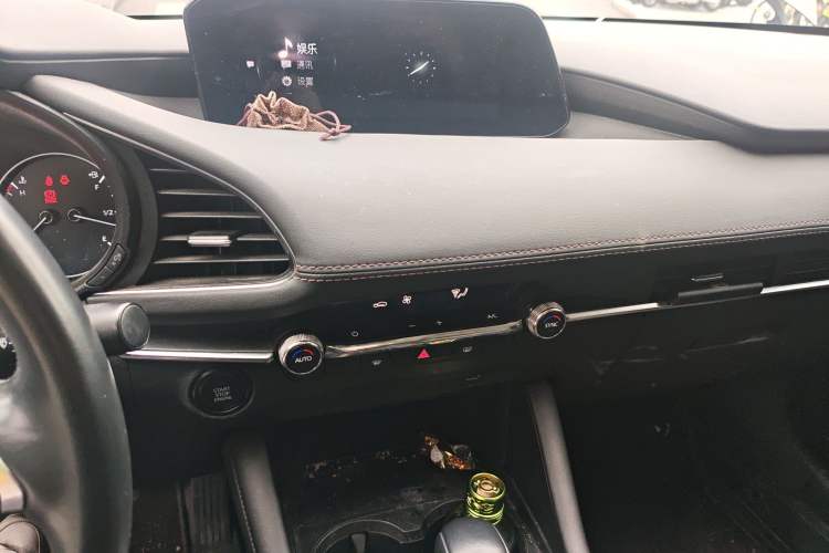 Used Mazda 3 Axela 2020 2.0L Automatic Zhiya Edition Audio And AC Panel