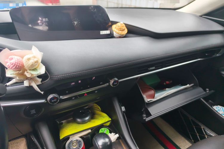 Used Mazda 3 Axela 2020 2.0L Automatic Zhiya Edition Audio And AC Panel