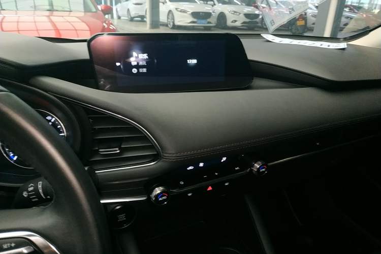 Used Mazda 3 Axela 2020 2.0L Automatic Zhiya Edition Audio And AC Panel