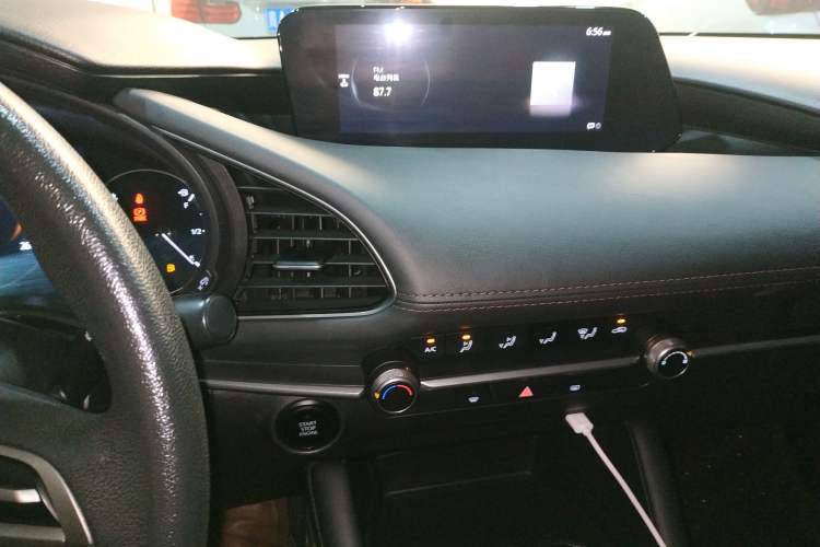 Used Mazda 3 Axela 2020 1.5L Automatic ZhiMei Edition Audio And AC Panel