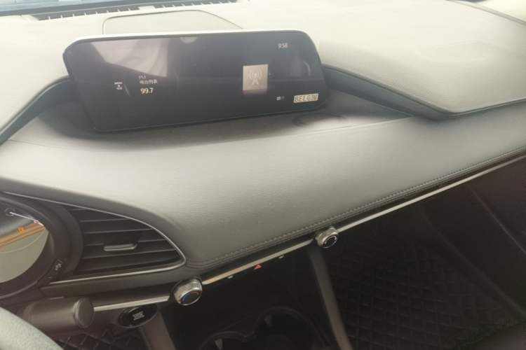 Used Mazda 3 Axela 2020 1.5L Automatic ZhiMei Edition Audio And AC Panel