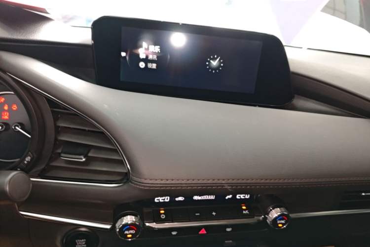 Used Mazda 3 Axela 2020 2.0L Automatic Zhiya Edition Audio And AC Panel