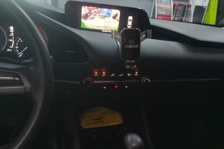 Used Mazda 3 Axela 2020 1.5L Automatic ZhiMei Edition Audio And AC Panel