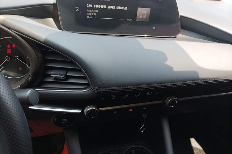 Used Mazda 3 Axela 2020 1.5L Automatic Zhiyue Sunroof Version Audio And AC Panel