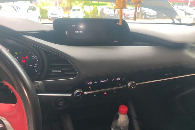 Used Mazda 3 Axela 2020 2.0L Automatic Zhiya Edition Audio And AC Panel
