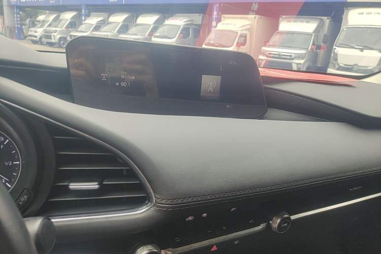 Used Mazda 3 Axela 2020 2.0L Automatic Zhiya Edition Audio And AC Panel